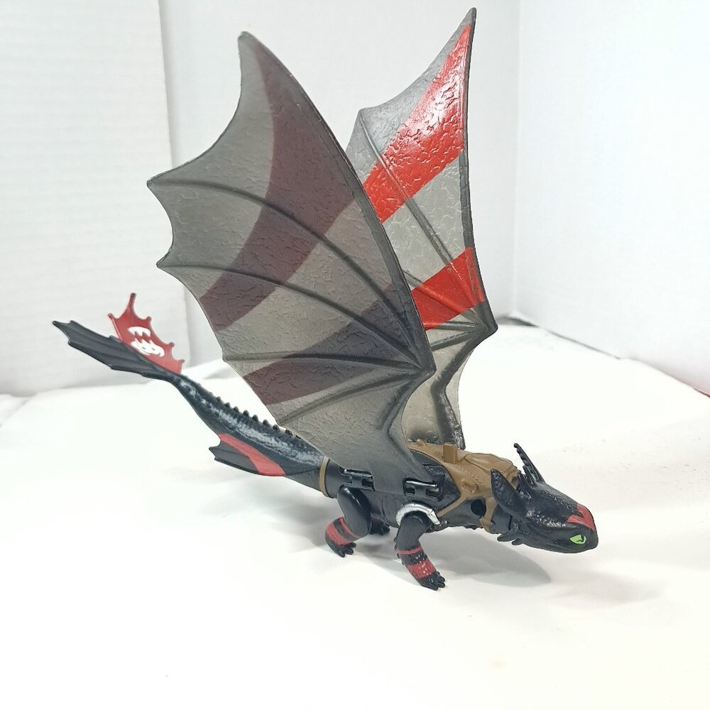 How To Train Your Dragon 2 Toothless Power Dragon Wing Action Racing Stripes toy